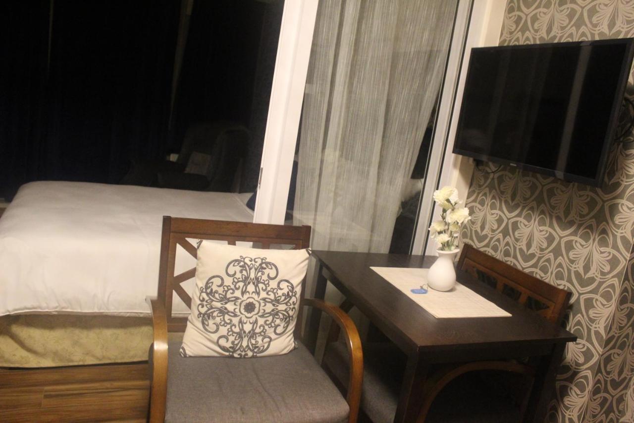 Azure Urban Resort A4 Near Airport Mall With Wavepool Paranaque City 외부 사진