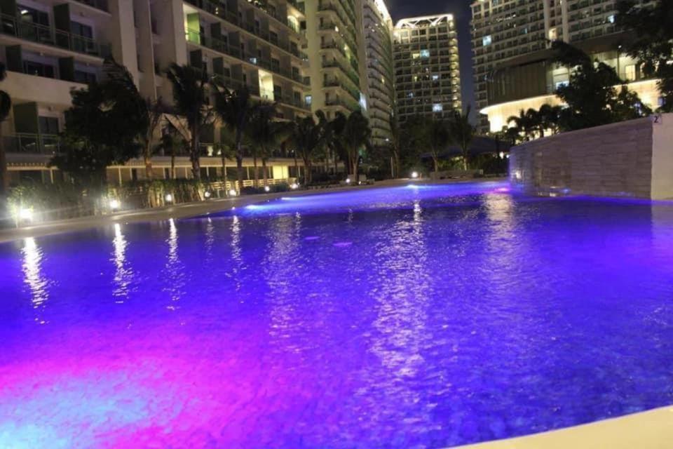 Azure Urban Resort A4 Near Airport Mall With Wavepool Paranaque City 외부 사진